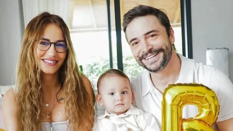 Ünlü oyuncu Ahmet Kural, hem özel hayatında hem de kariyerinde