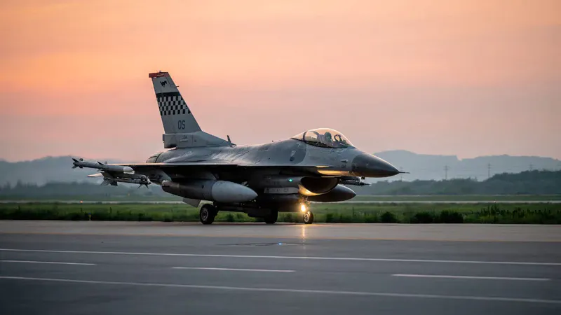Savunma Bakanı Açıkladı: F-16’lar Artık Onların Olacak! f16 - Marmara Bölge Gazetesi