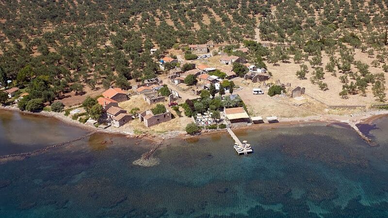 Balıkesir Ayvalık’ın kalabalığından uzak, doğayla iç içe bir deniz keyfi
