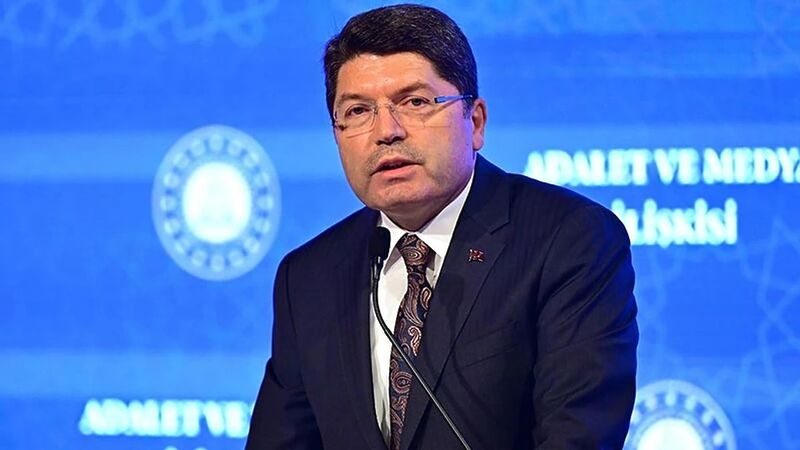 Adalet Bakanı Yılmaz Tunç, cezaevlerinde uygulanacak yeni düzenlemeleri kamuoyuyla paylaştı.