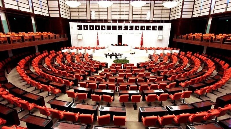 Meclis’e Üçüncü Dini Bayram TeklifiTürkiye’de Ramazan ve Kurban Bayramı’nın ardından