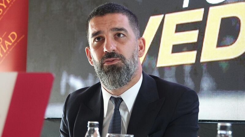 Eyüpspor’da teknik direktörlük kariyerine hızlı bir giriş yapan Arda Turan,
