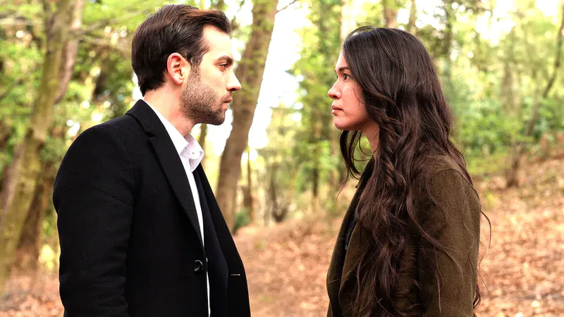 Star TV'nin dikkat çeken yapımlarından Sahipsizler, 21. bölümüyle yine seyirciyi