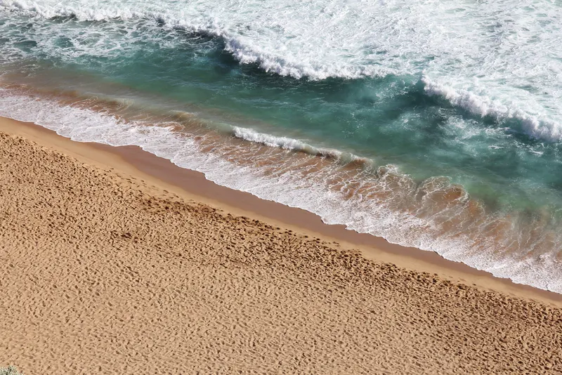 sea waves and sand - Marmara Bölge Gazetesi