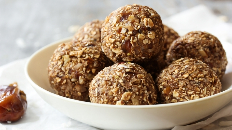 Ne şeker var ne pişirme derdi. Hurma, yulaf ve fıstık