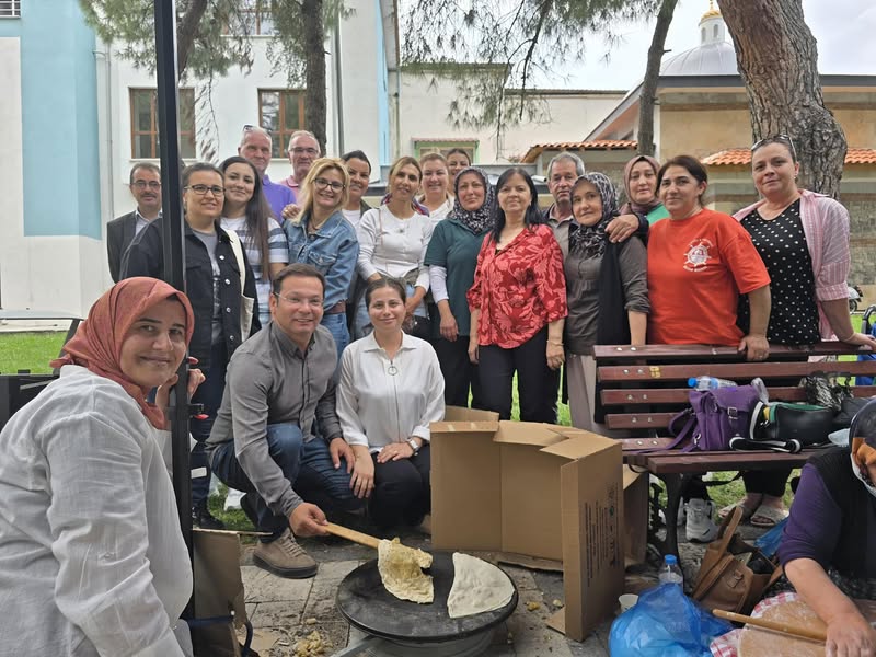 Sındırgı Kent Konseyi Kadın Meclisi’nin düzenlediği Dayanışma Kermesi, yoğun ilgi