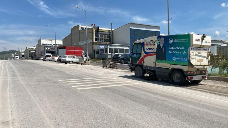 Gönen Belediyesi, ilçe genelinde yürüttüğü altyapı ve üstyapı çalışmalarıyla vatandaşların