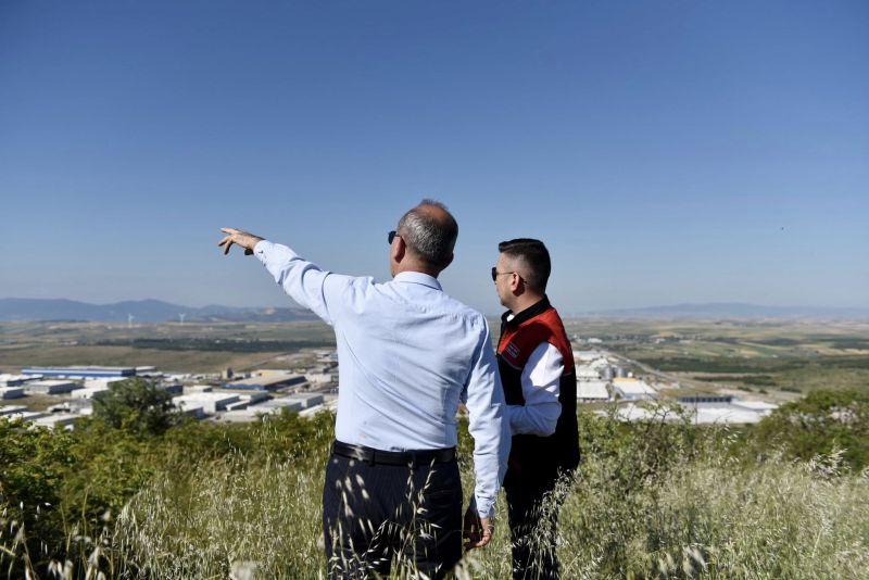 Gönen’de temelleri atılan Tarıma Dayalı İhtisas Sera Organize Tarım Bölgesi’nde