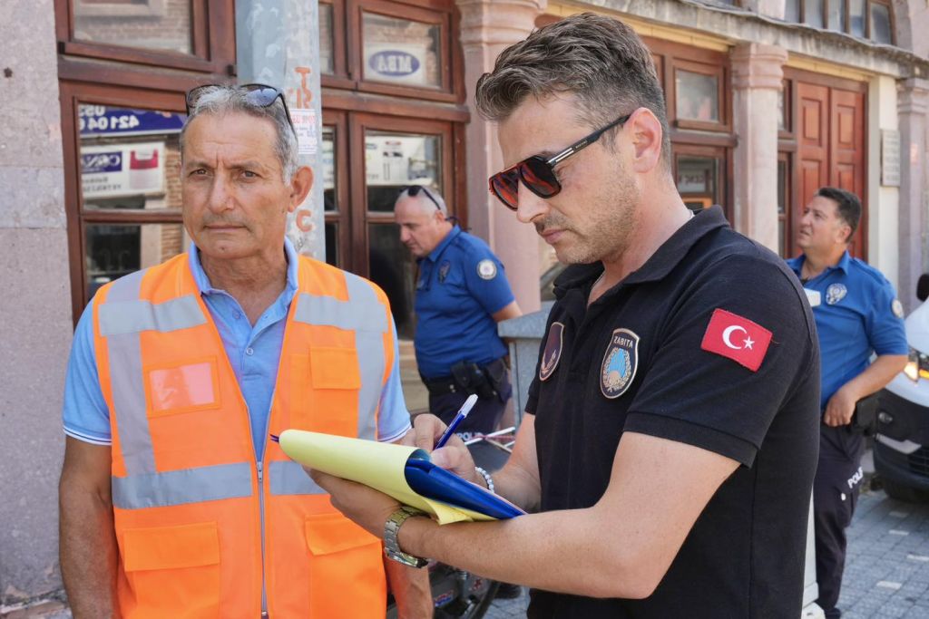 Burhaniye’de “Çöp Atma” Dönemi Başladı! Kurala Uymayana Ceza Yağacak 505749369 1168703655296001 6778672152448573535 n - Marmara Bölge Gazetesi
