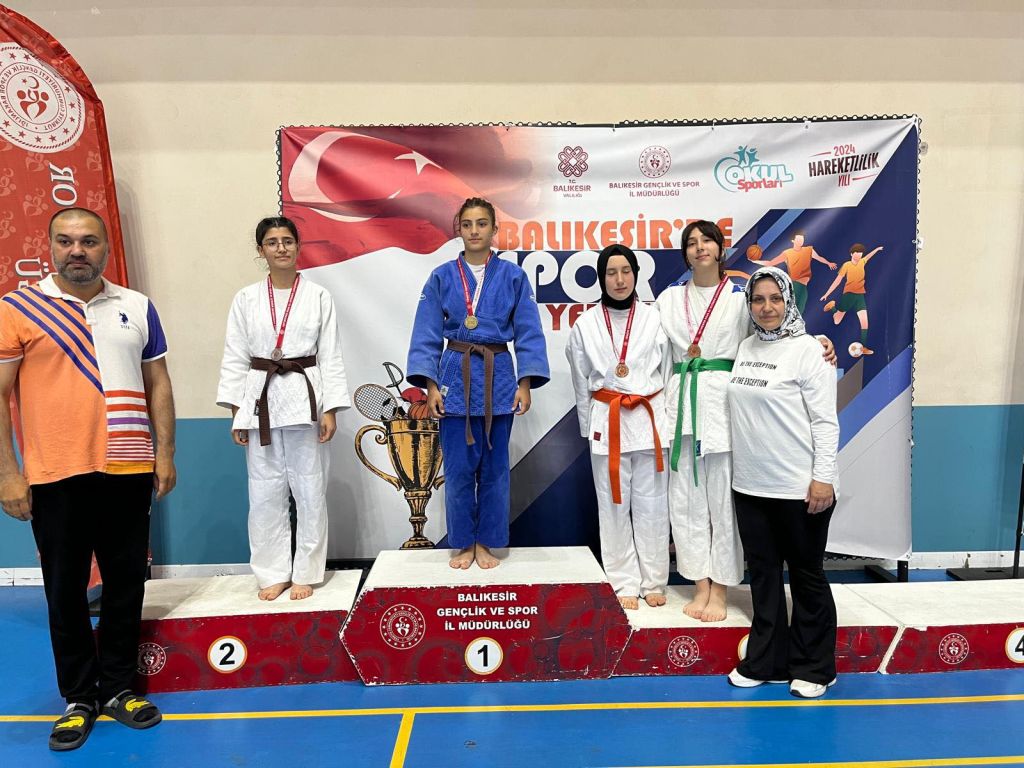 Balıkesir’de düzenlenen Judo İl Seçmeleri’nde Gönenli sporcular 7 madalya kazanarak