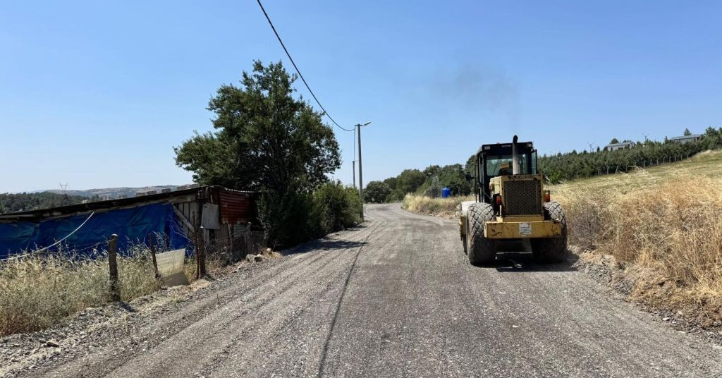 Susurluk Belediyesi, ilçenin dört bir yanında yürüttüğü bakım ve yenileme