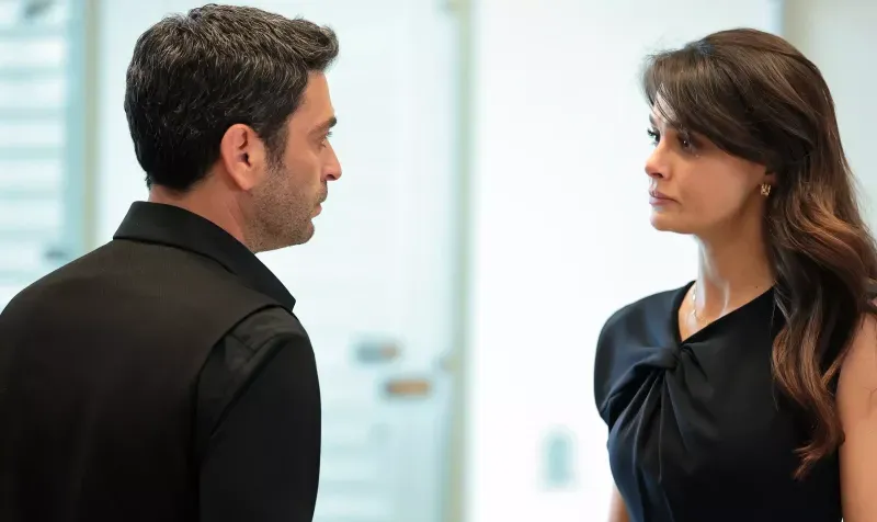 Kanal D ekranlarının reyting rekortmeni dizisi Uzak Şehir, merakla beklenen