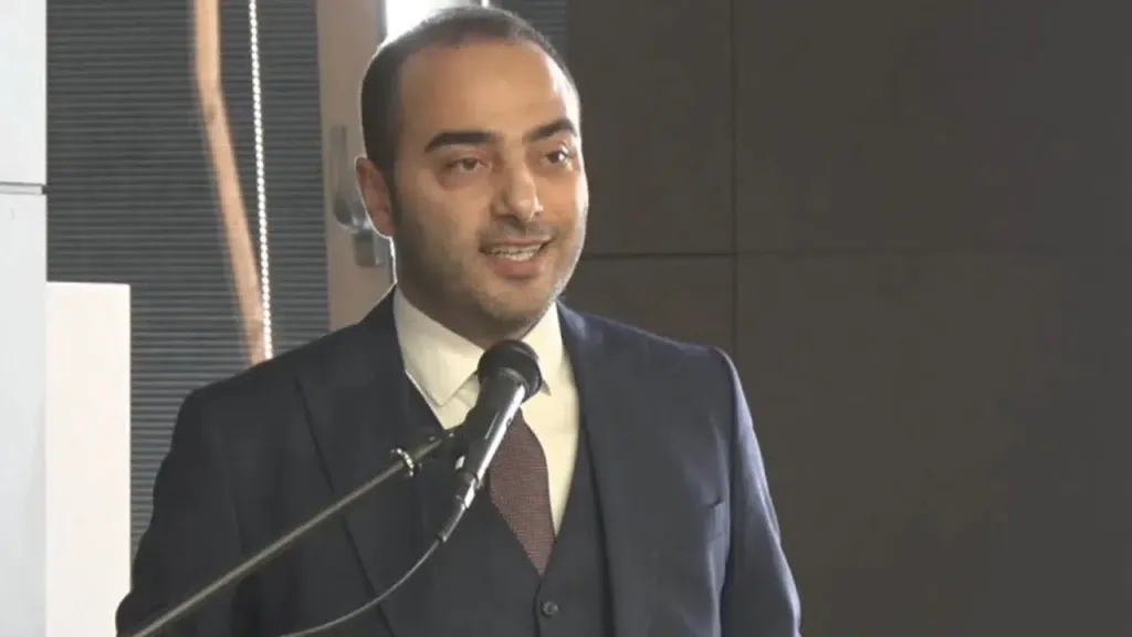 8279 gaziosmanpasa belediyesinde baskanvekili secimini ak partinin adayi eray karadeniz kazandi - Marmara Bölge Gazetesi