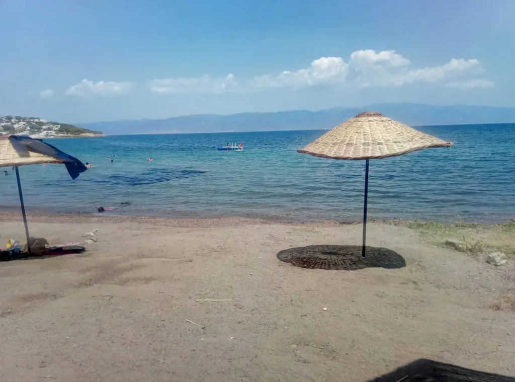 Dalga Sesi, Zeytin Kokusu, Huzur: Balıkesir’de Sıra Dışı Bir Plaj AF1QipNTc7XlLoXqllG6u2I3vCPrIlA0Yl4uaDO82BMbs1600 k no - Marmara Bölge Gazetesi