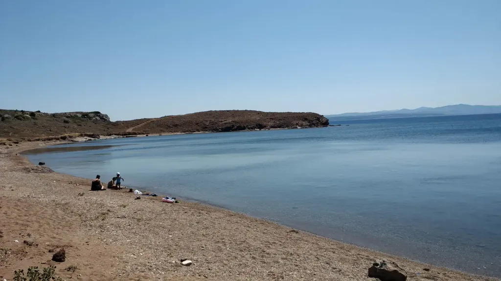 Sessizliğiyle Büyüleyen Bu Koy, Berrak Denizi ve Rüzgârsız Doğasıyla Huzurlu Kaçış Noktası Arayanları Kendine Çekiyor AF1QipOHiYOyKW4VGCNXq5i60mkdl8Sd qAvJLFi9Z Bs1600 k no 1 - Marmara Bölge Gazetesi