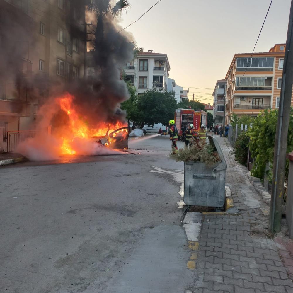 Balıkesir’in Altıeylül ilçesi Plevne Mahallesi’nde korku dolu anlar yaşandı. 12060