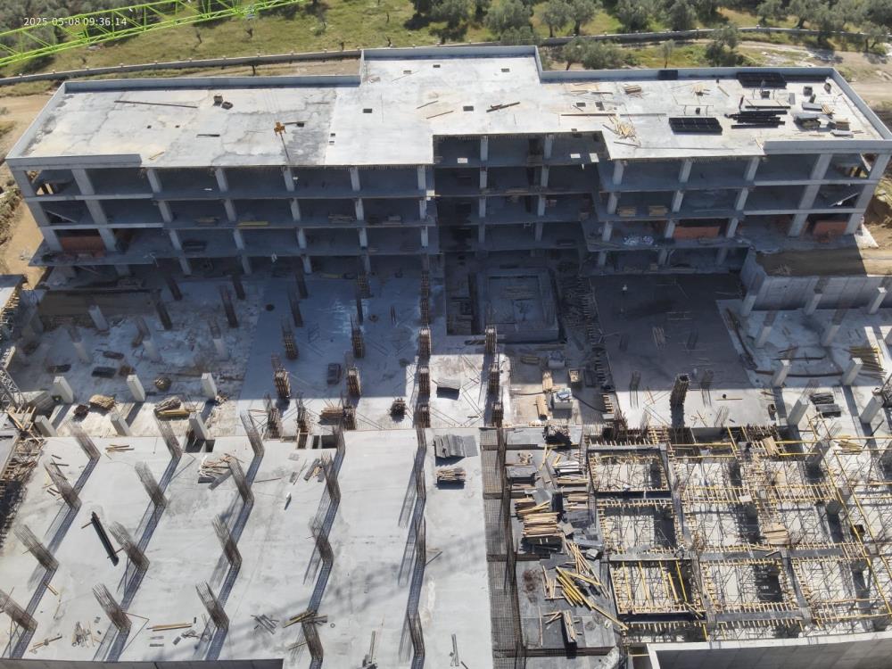 Balıkesir’in Edremit ilçesinde Sağlık Bakanlığı tarafından projelendirilen 300 yataklı yeni
