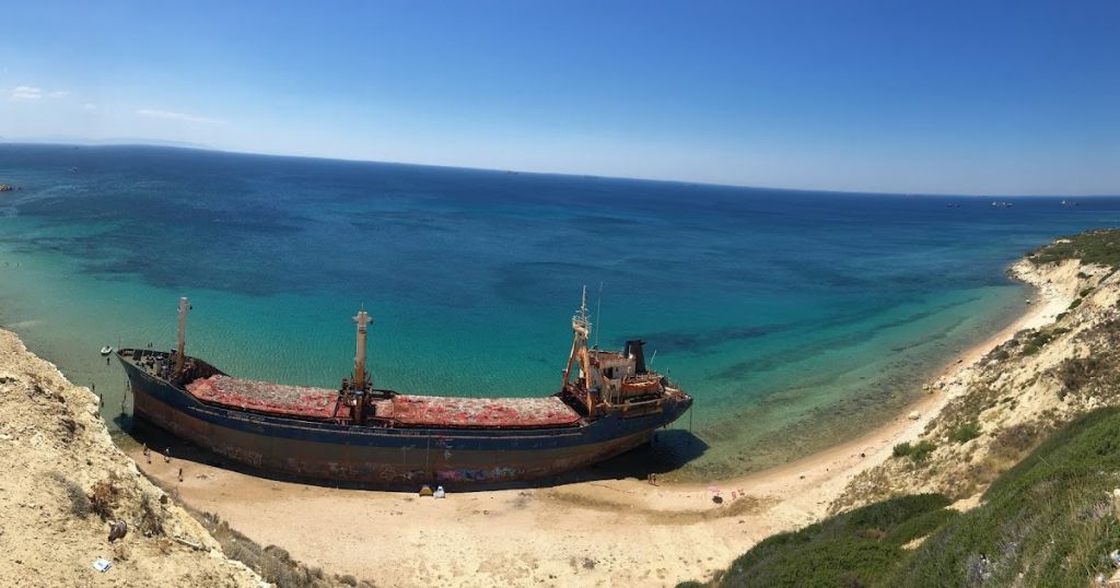 Bozcaada’nın gizli kalmış cenneti Beylik Koyu, bakir doğası ve berrak