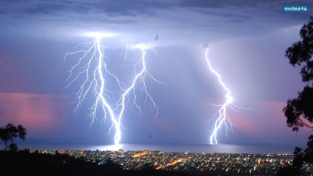 Dünya genelinde yıldırım, her yıl ciddi can ve mal kayıplarına