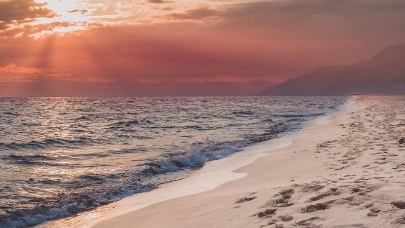 Antalya’nın Kaş ilçesine yaklaşık 43 kilometre uzaklıkta yer alan Patara