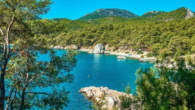 Antalya’nın Kumluca ilçesinde yer alan Ceneviz Porto Koyu, hem tarihi