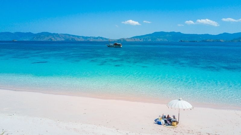 İzmir’in Urla ilçesine bağlı Yağcılar Köyü'nde bulunan Altınköy Plajı, Balıkesir'e
