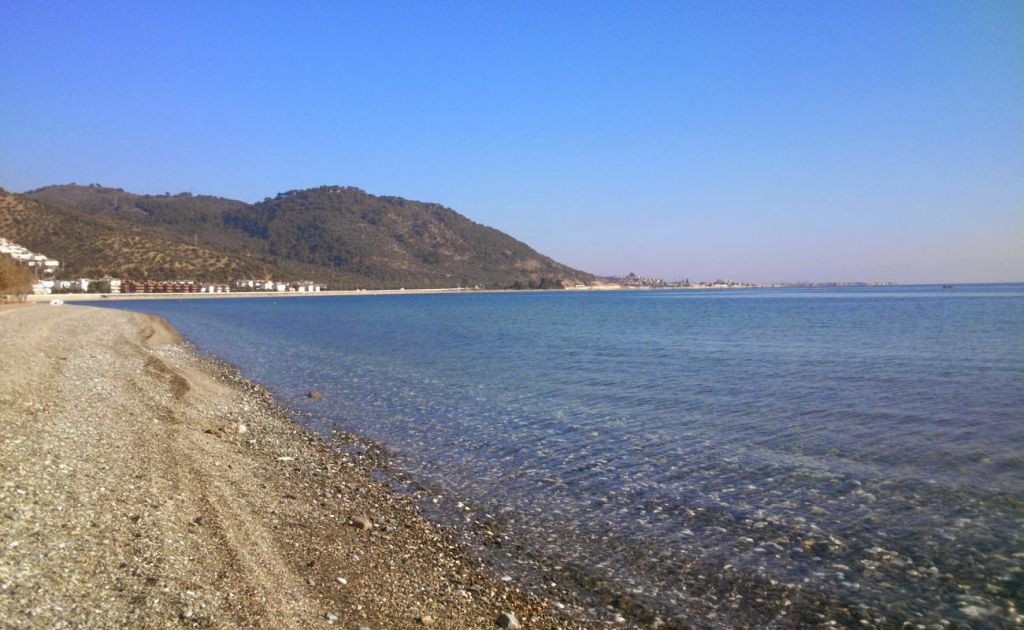 Balıkesir’in En Temiz Sahillerinden: Edremit’teki Bu Plaj Deniziyle Büyülüyor TR201073 - Marmara Bölge Gazetesi