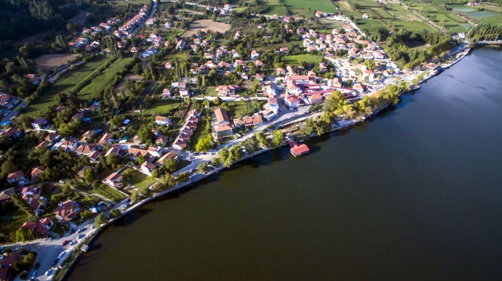 İzmir’de Karadeniz’i Aratmayan Rota: Göl Kenarında Yayla Havası Arayanların Adresi b4vUdaEJIFZvDm2 - Marmara Bölge Gazetesi