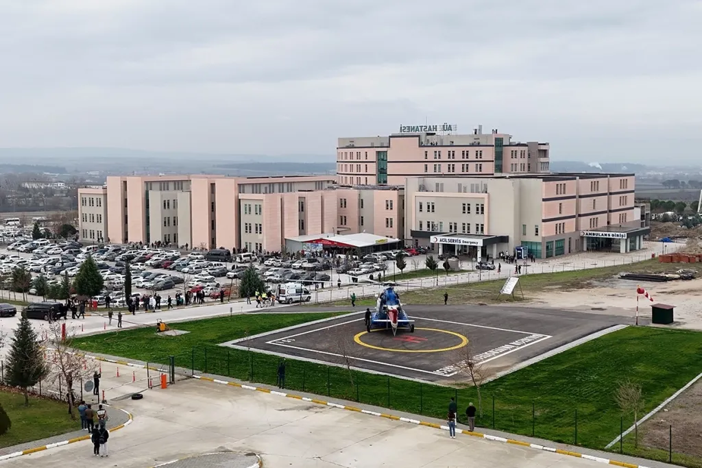 balikesir universitesi hastanesi nde heliport acil inis alani hizmete girdi 1734423132 382 large - Marmara Bölge Gazetesi