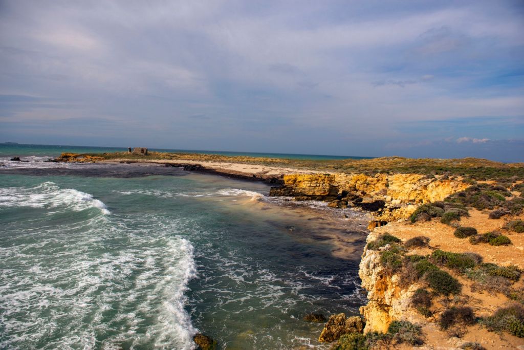 Tuzburnu Plajı, kalabalıktan uzaklaşmak isteyenlere Bozcaada’nın en yalın ve en