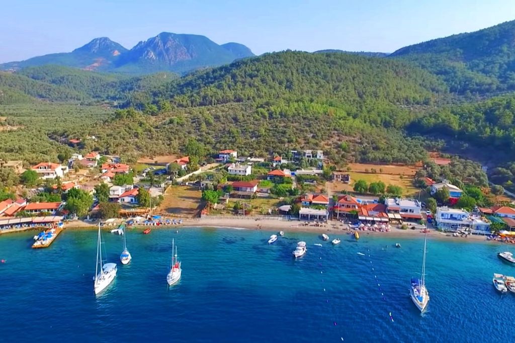 Ege’nin saklı kalmış güzelliklerinden biri olan Çökertme Koyu, Muğla’nın Milas