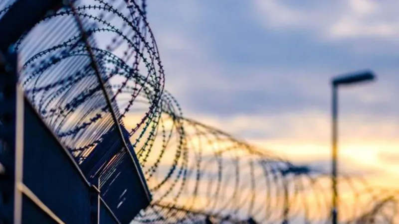 Pakistan'ın Karaçi kentinde meydana gelen deprem büyük paniğe neden oldu.