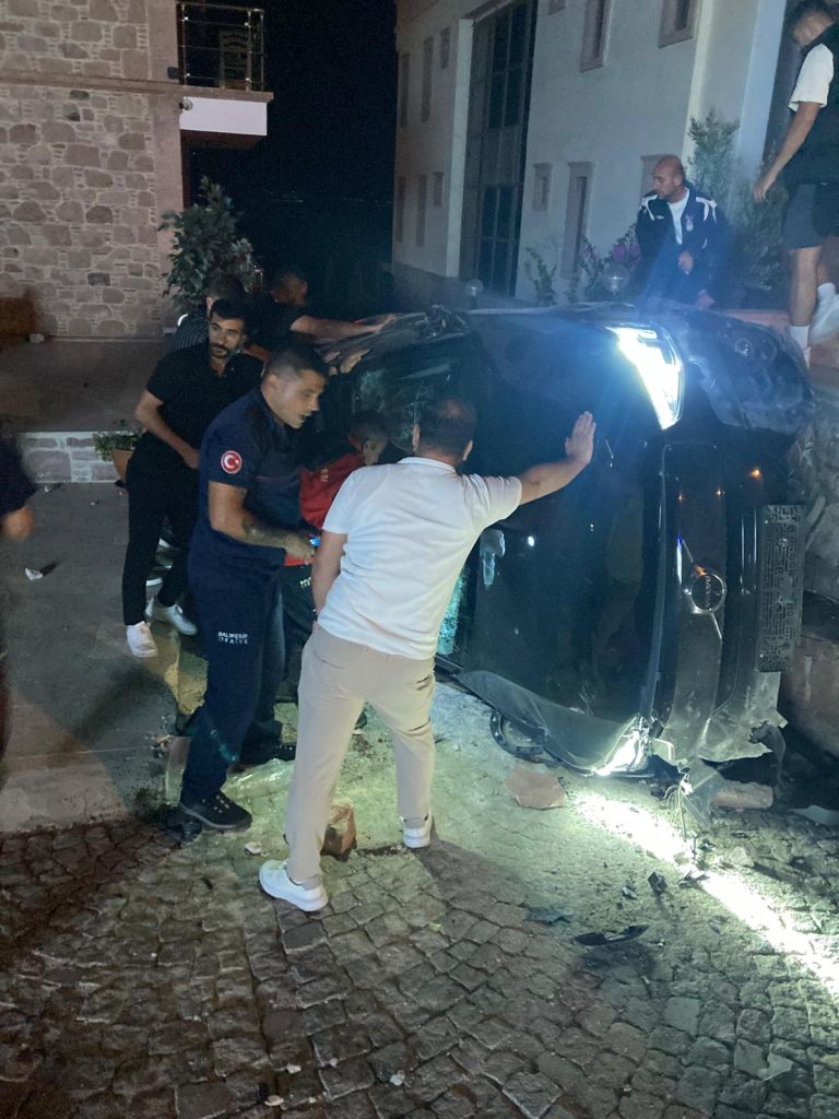 Ayvalık’ta Feci Kaza: Ünlü İş İnsanı Hayatını Kaybetti e5080066 2ff9 4a40 8855 447de25e8cf7 - Marmara Bölge Gazetesi