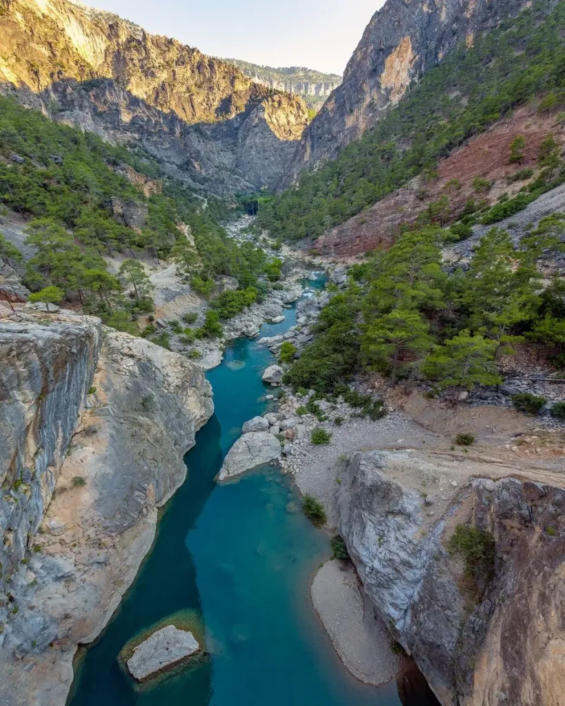 Gören Şaşırıyor! Mersin’de Ormanın Kalbinde Gizli Bir Cennet emf yerkoeprue 17jpg 08 10 2021 11 38 15 - Marmara Bölge Gazetesi