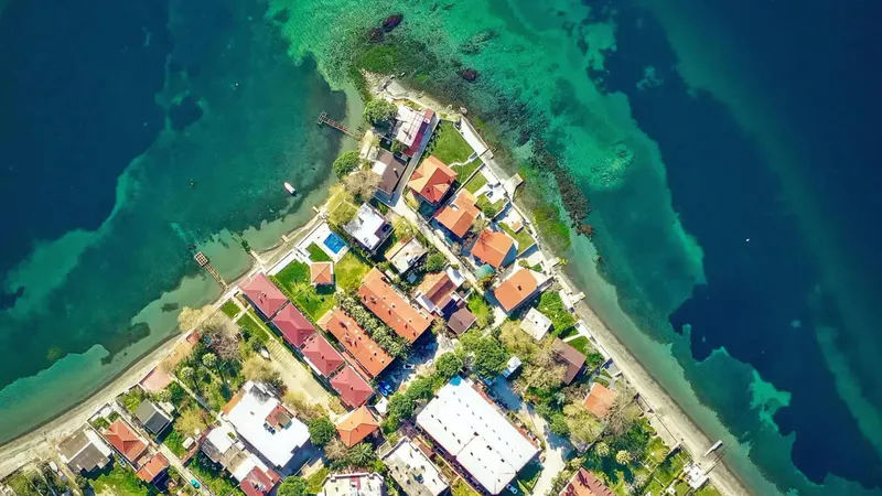 Balıkesir'de Yazlık Kalabalıklara Alternatif Arayanlara Ballıpınar Plajı Harika Rota kapidag yarimadasi gezi rehberi 1200x675 2 - Marmara Bölge Gazetesi