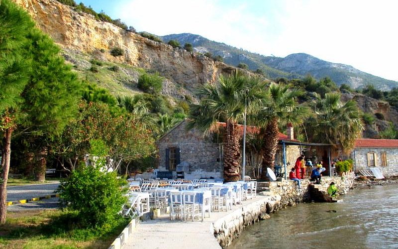 Ege’de Rüzgârın Şarkı Söylediği, Denizin Fısıldadığı Koy karina balik restaurant - Marmara Bölge Gazetesi