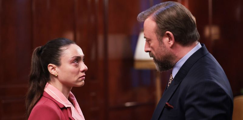 Ekranların ilgiyle takip edilen dizisi Kral Kaybederse, sezon finalinde izleyiciyi