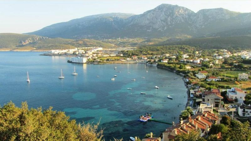 Ege’de Cam Gibi Deniz ve Mimoza Ağaçlarıyla Saklı Bir Koy mimoza koyu - Marmara Bölge Gazetesi