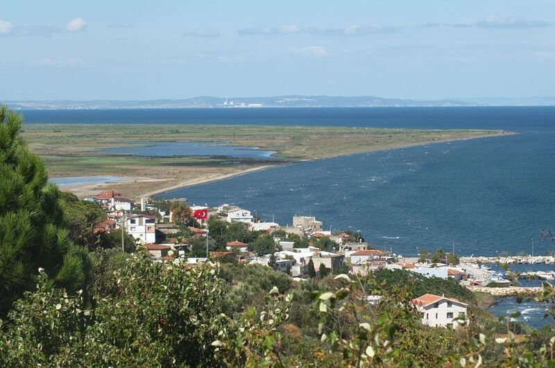 Bandırma’ya bağlı Misakça Köyü, doğanın kucağında huzur arayanlara sakin bir