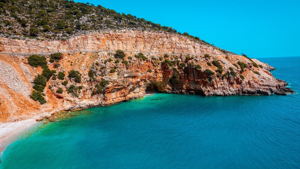 Antalya’nın saklı güzelliklerinden biri daha tatilcilerin radarına girdi. Finike ile