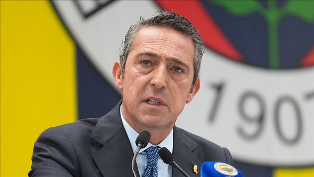 Fenerbahçe'de yeni sezon öncesi yapılanma süreci hız kazandı. Başkan Ali