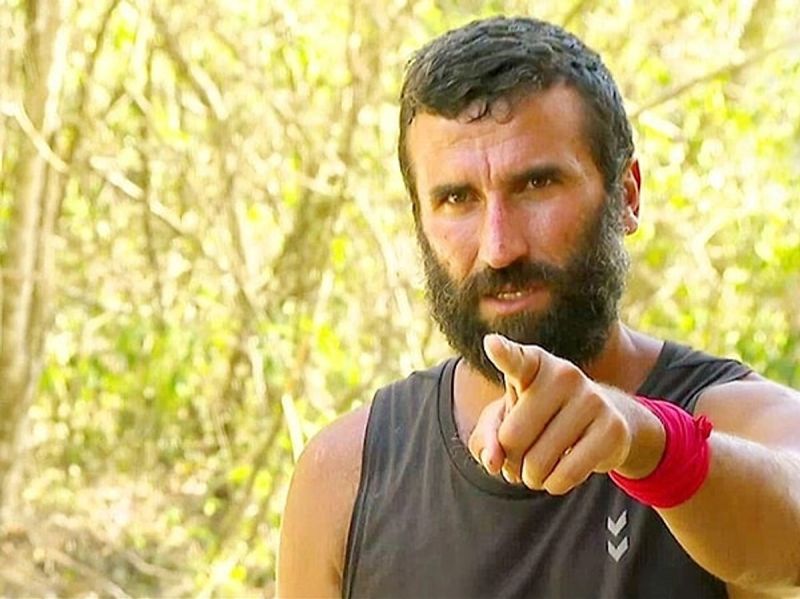 Survivor 2025 finaline günler kala yarışmadan ani bir şekilde ayrılan