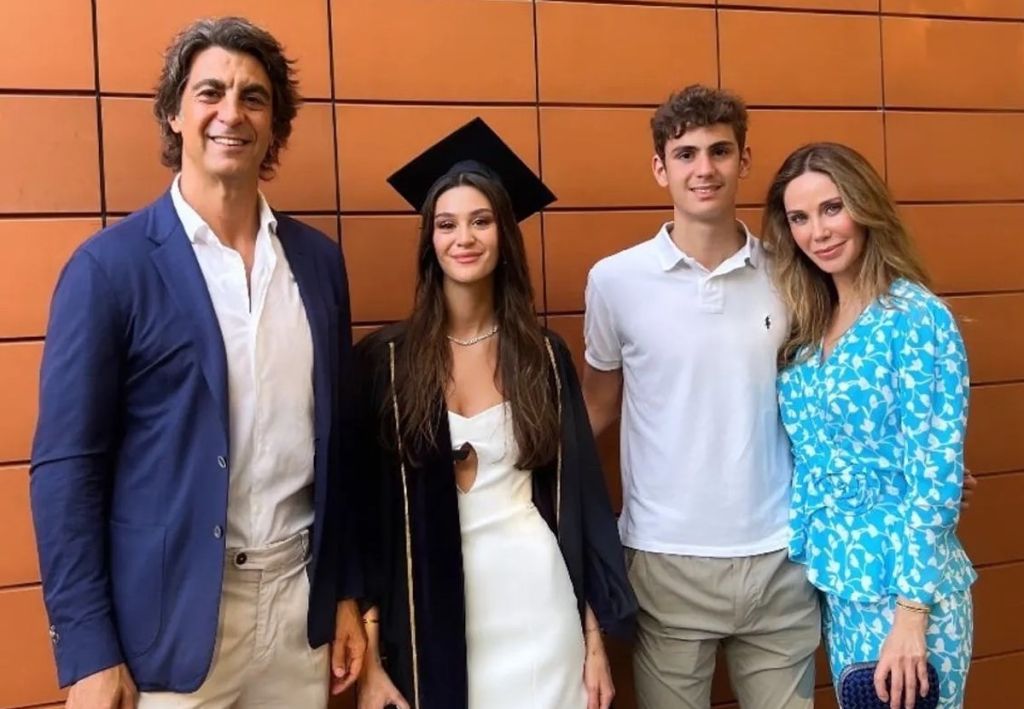 Magazin dünyasının bir dönem en çok konuşulan çiftlerinden Demet Şener