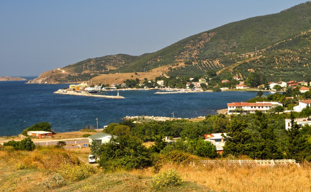Kapıdağ Yarımadası’nın en doğusundaki İlhan Köy, kalabalıktan uzak, doğayla iç