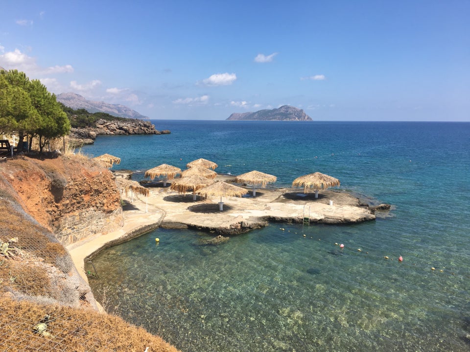 Doğanın kucağında, sakinliği ve tertemiz deniziyle ruhunuzu dinlendirecek bir cennet