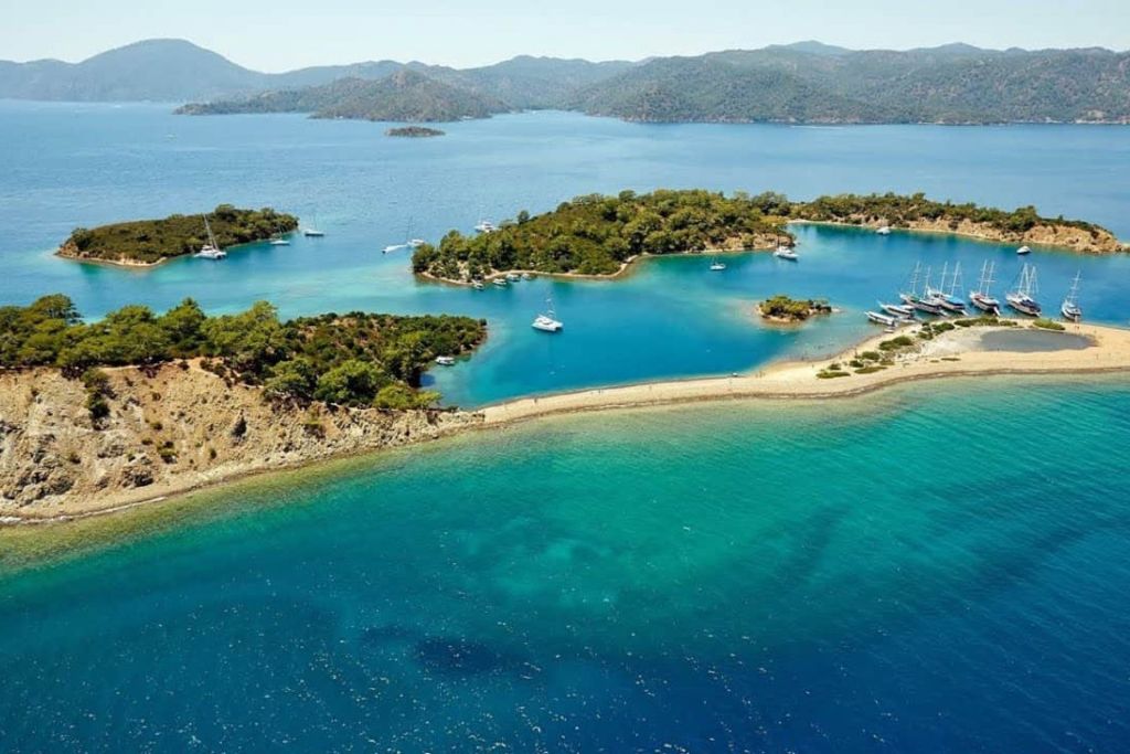 Ege'nin Mavi Sularında Eşsiz Bir Mola! yassica adalari 1 - Marmara Bölge Gazetesi