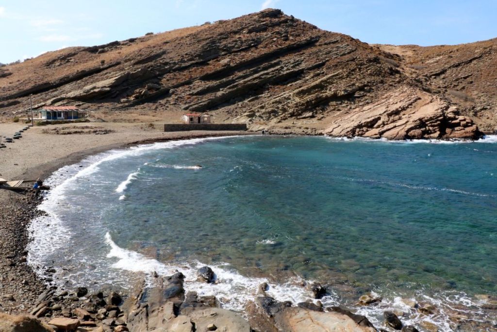 Gökçeada’nın kuzeyinde saklı bir cennet olan Yıldızkoy, doğallığını koruyan eşsiz
