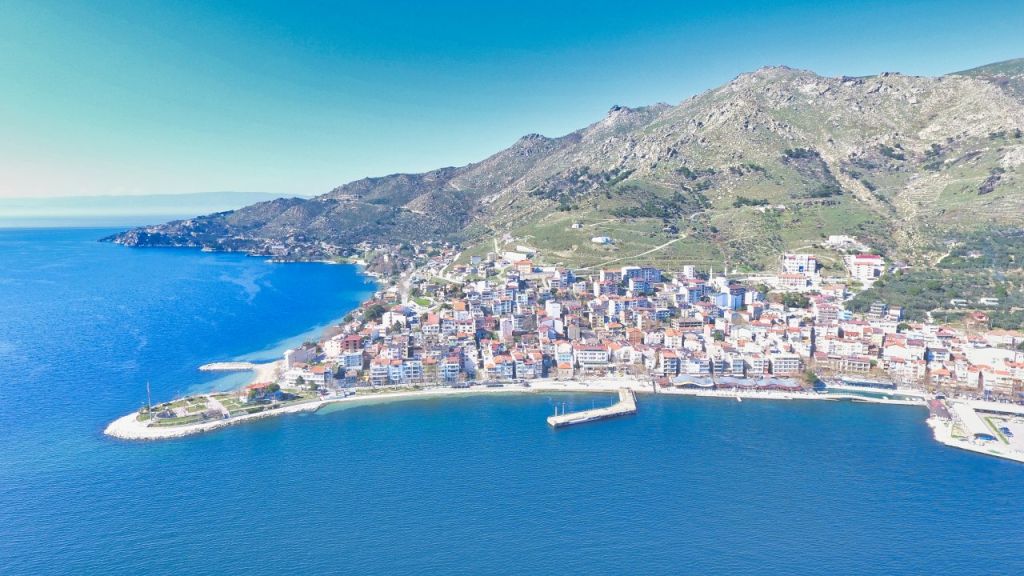 Marmara Adalar Belediyesi, ilçenin dört bir yanında parke taş tamiri,