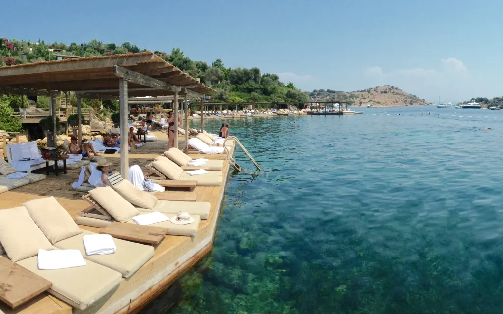 Ege’nin En Sessiz Ama En Etkileyici Noktası, Bodrum’un Ruhunu Dinlendiren Gizli Koyu 1b19c88612c6260a6b34b99645bc3893 - Marmara Bölge Gazetesi