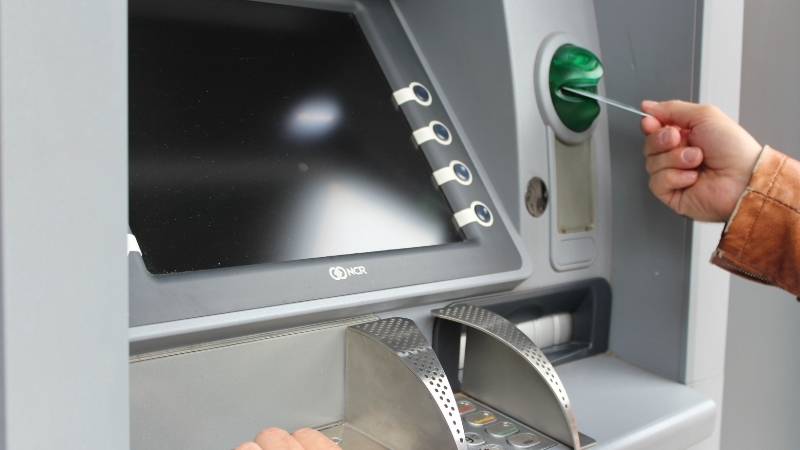 Aman Dikkat! ATM'de Bastığınız Bu Tek Tuş Hesabınızdaki Tüm Parayı Sıfırlayabilir 2 46 - Marmara Bölge Gazetesi